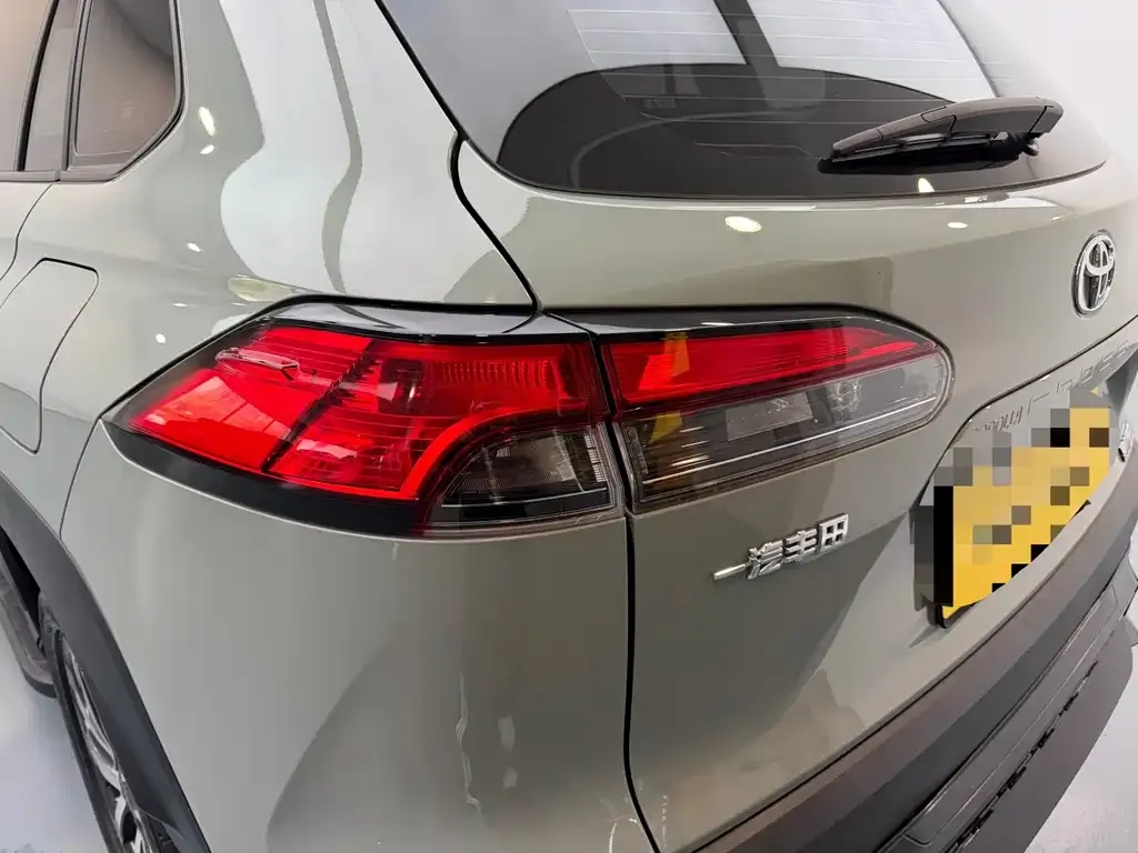 Toyota Corolla Cross 2022 из CN, фото 8