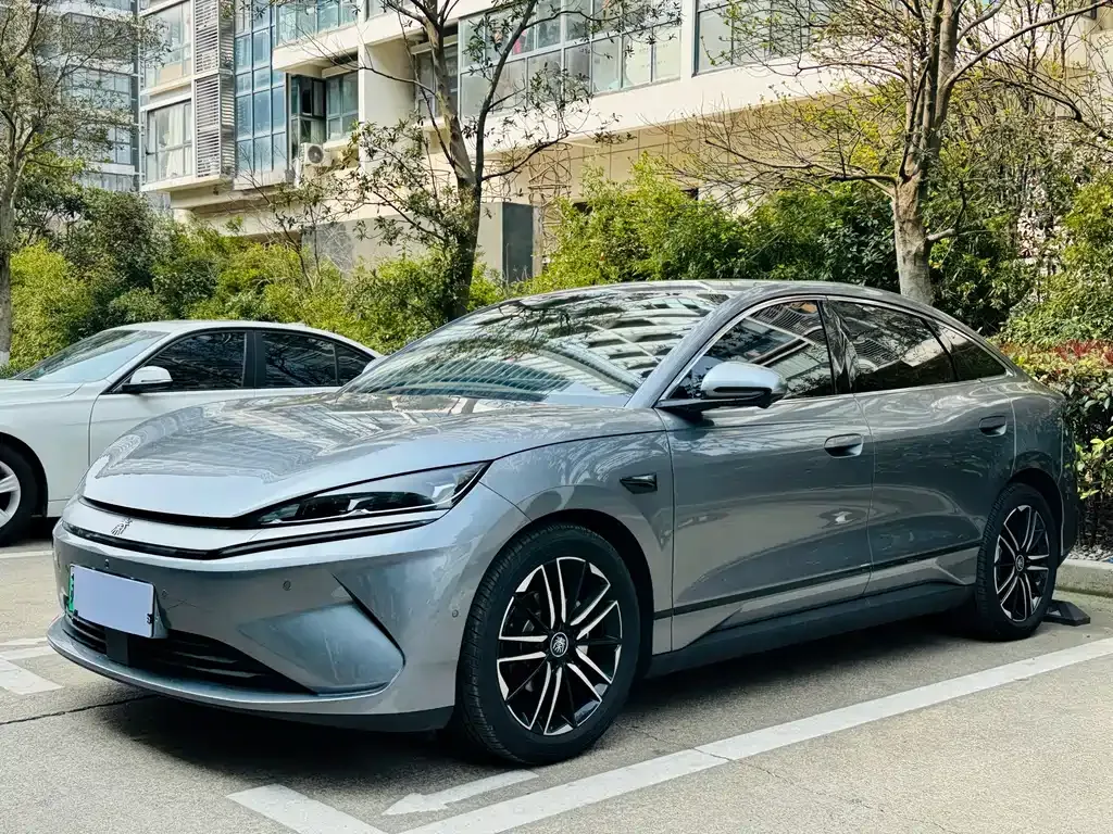 BYD Qin L — фото 1