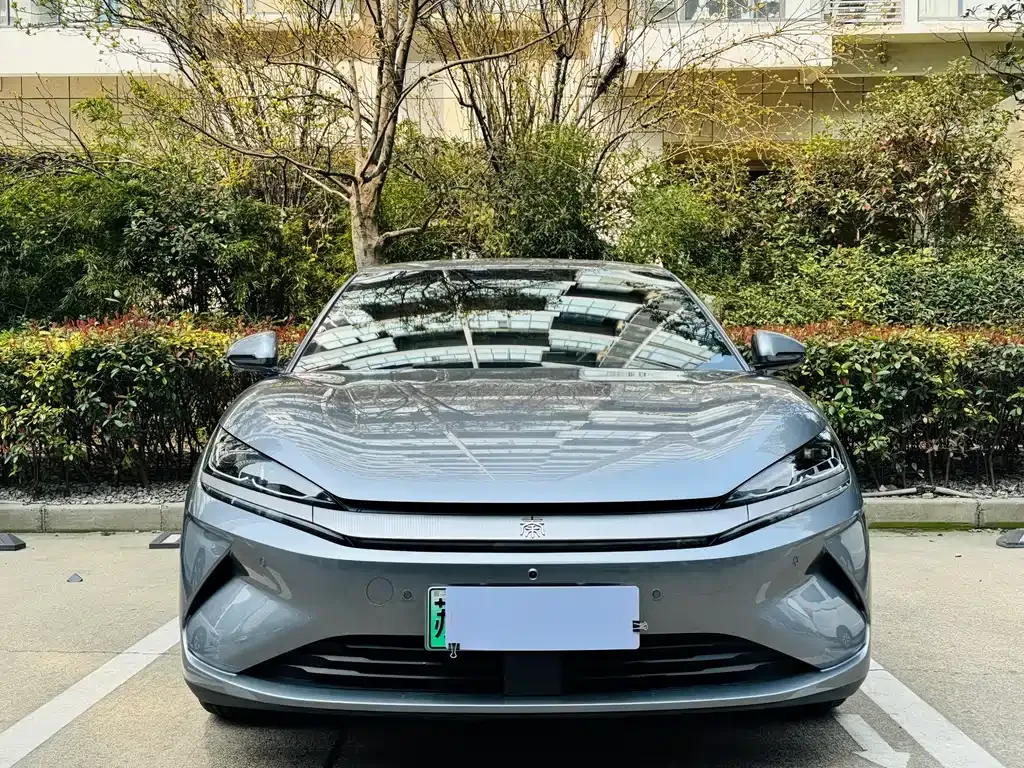 BYD Qin L — фото 10