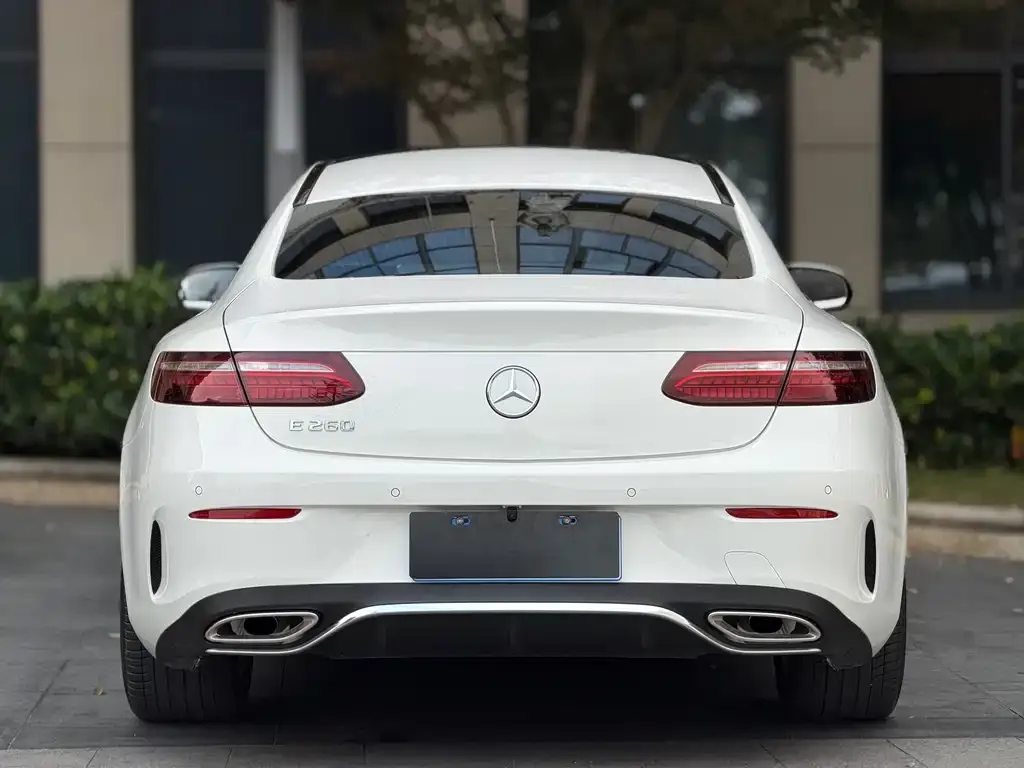 Mercedes-Benz E-Class (Import) — фото 2