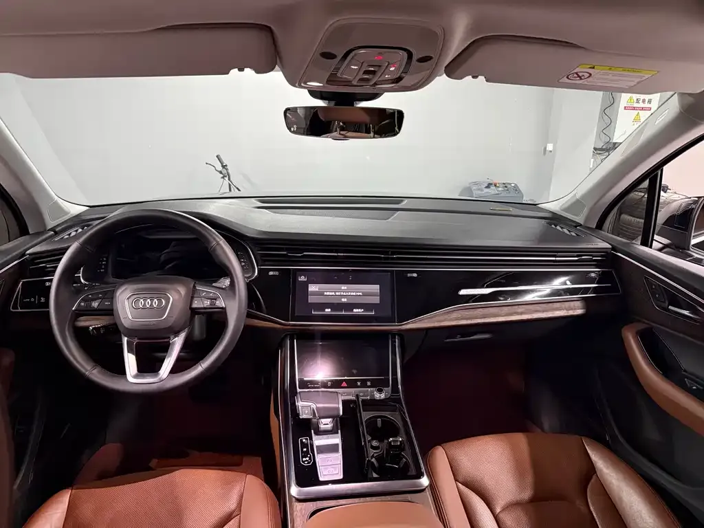 Audi Q7 2022 из CN, фото 2