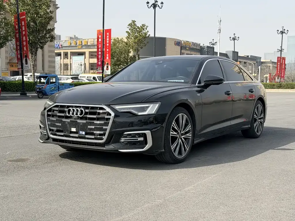 Audi A6L — фото 1