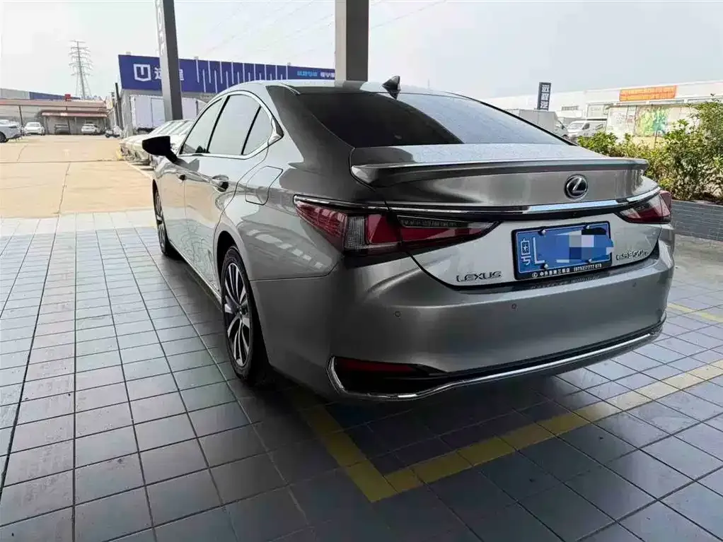 Lexus ES — фото 3