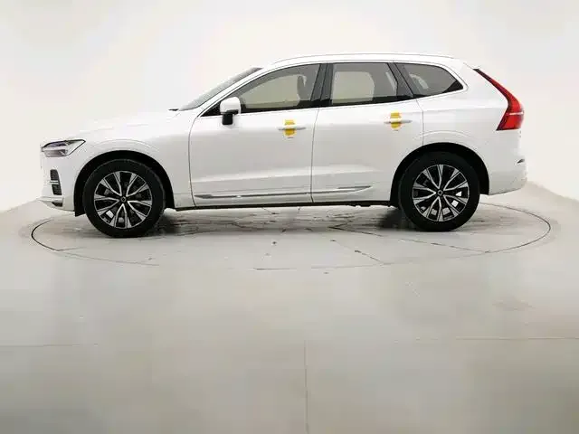 Volvo XC60 — фото 6