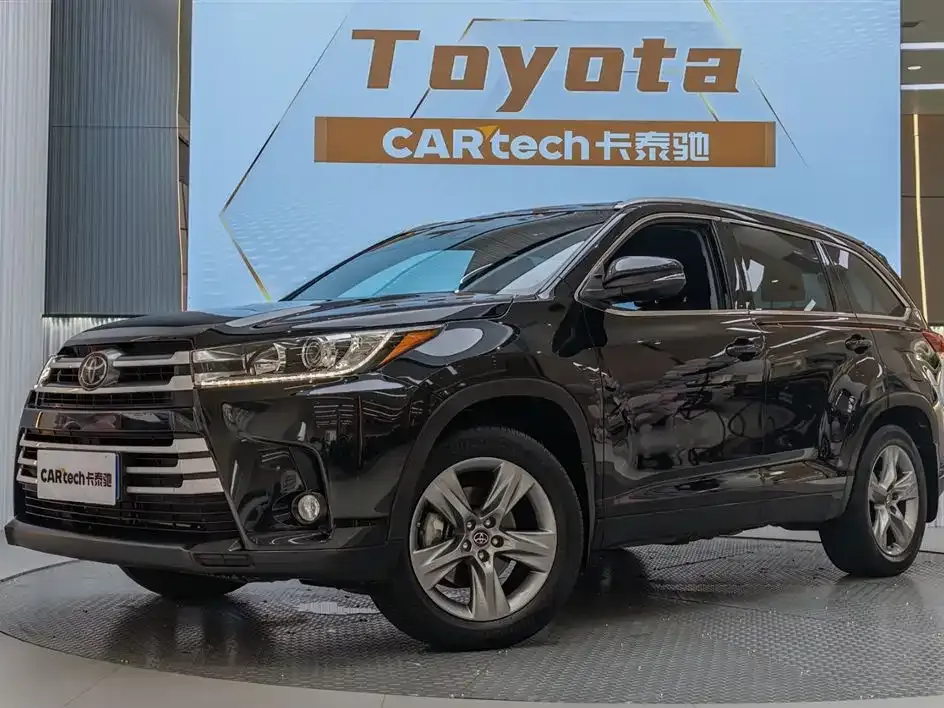 Toyota Highlander — фото 3