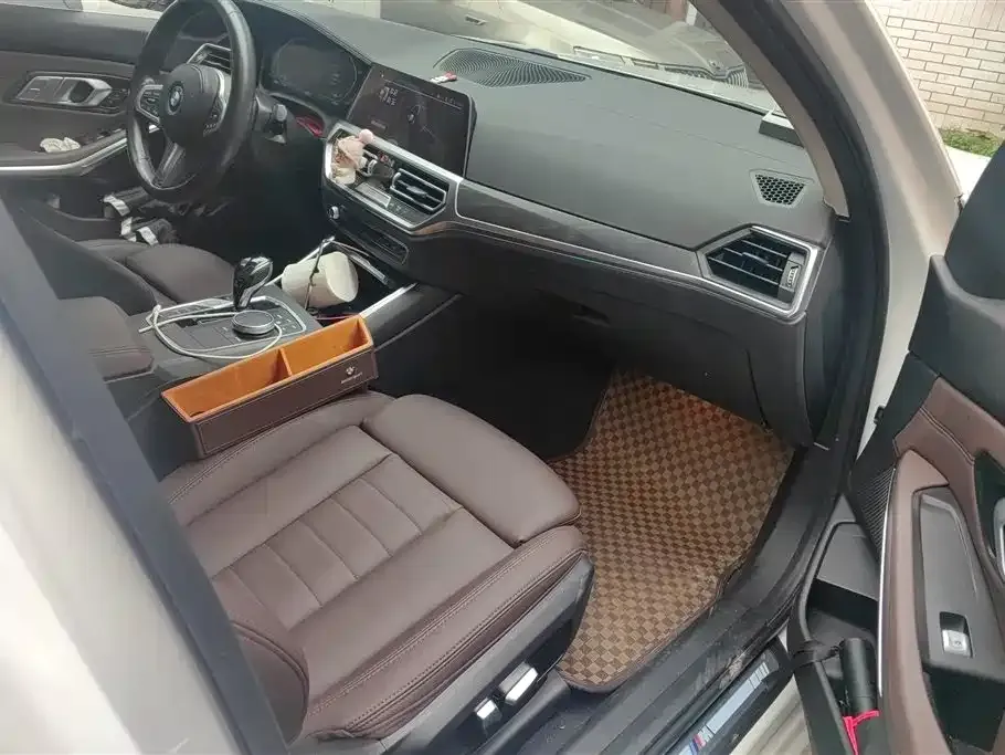 BMW 3 Series 2021 из CN, фото 9