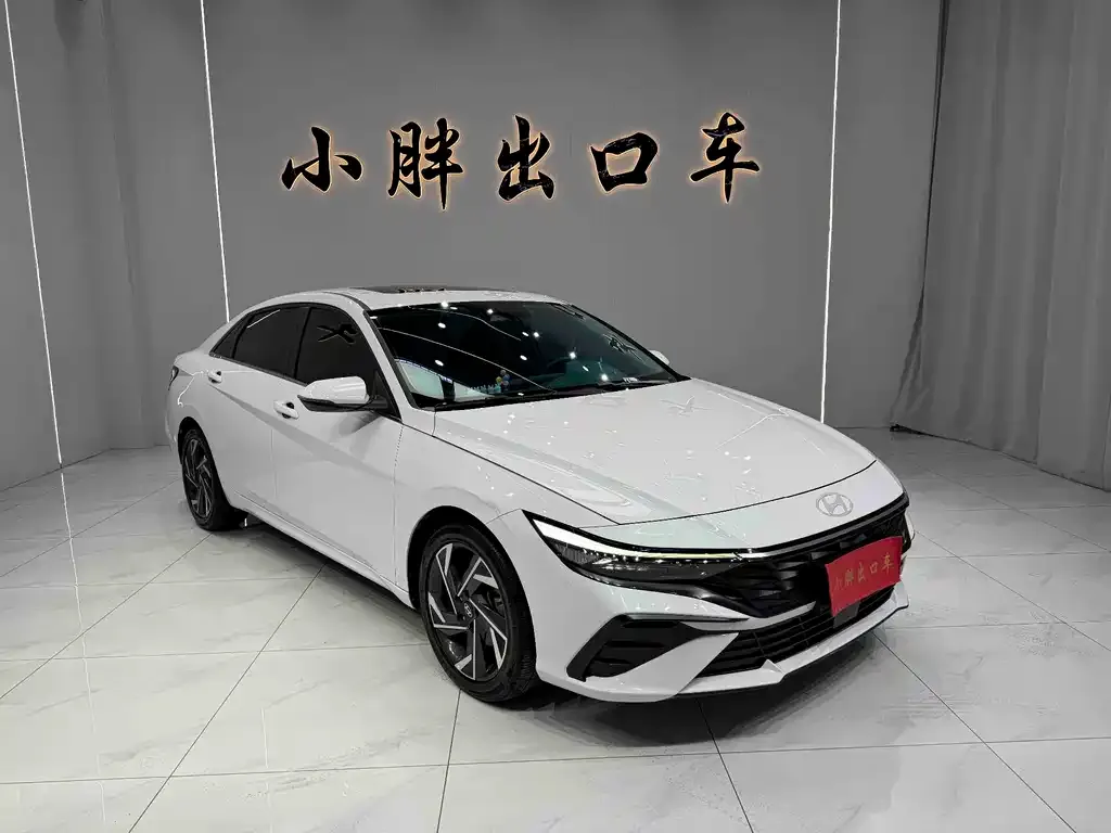 Hyundai Elantra — фото 5