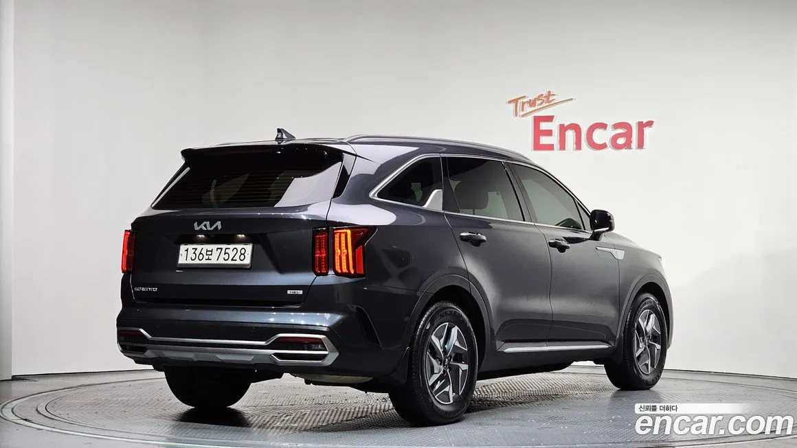 Kia Sorento — фото 4
