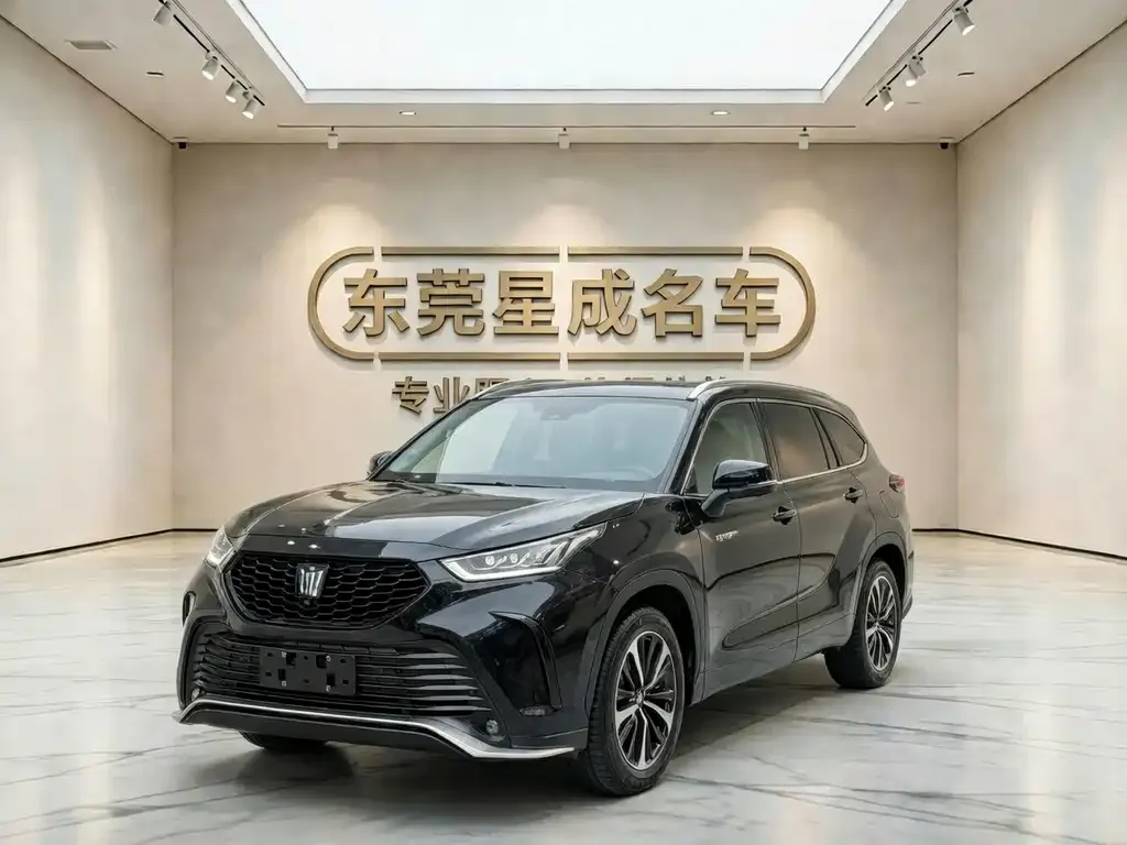 Toyota Crown Kluger 2024 из CN, фото 1