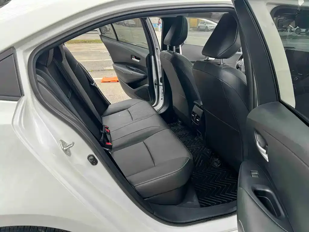 Toyota Corolla 2024 из CN, фото 3