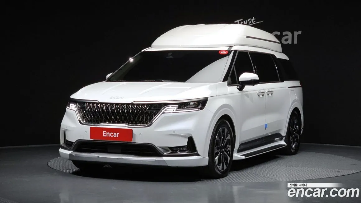 Kia Carnival 9-Seater Hi-Limousine