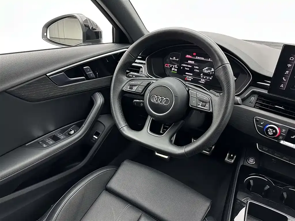 Audi A4L — фото 10