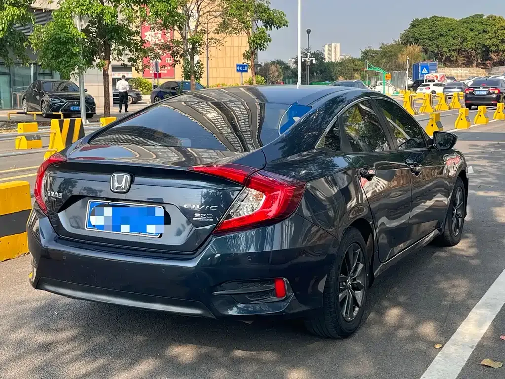 Honda Civic — фото 7