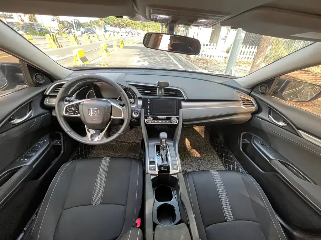 Honda Civic — фото 2