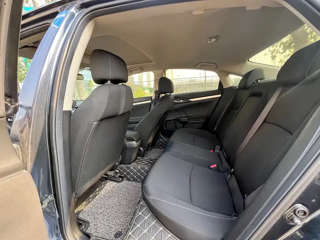 Honda Civic — фото 5