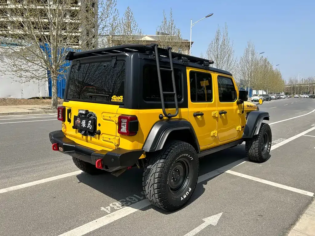 Jeep Wrangler — фото 10