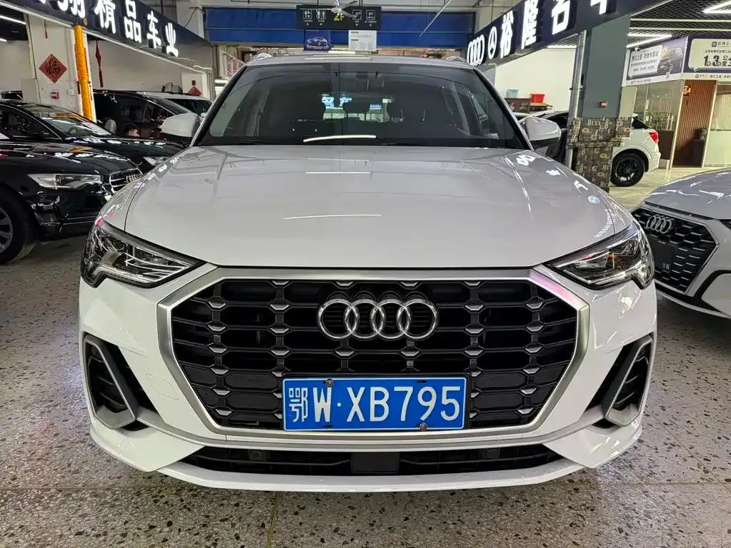 Audi Q3 — фото 5