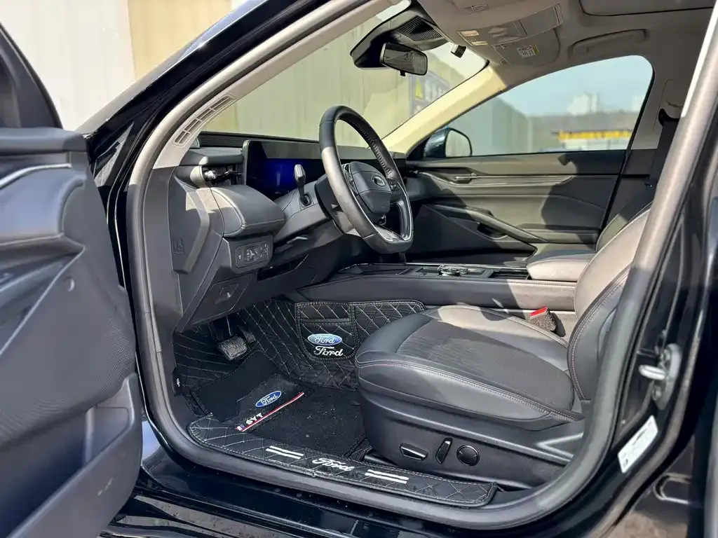Ford Mondeo 2023 из CN, фото 8