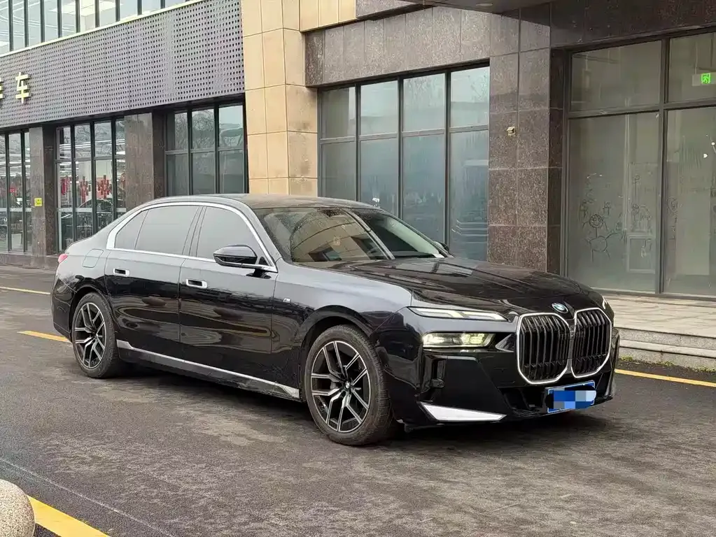 BMW 7 Series — фото 3