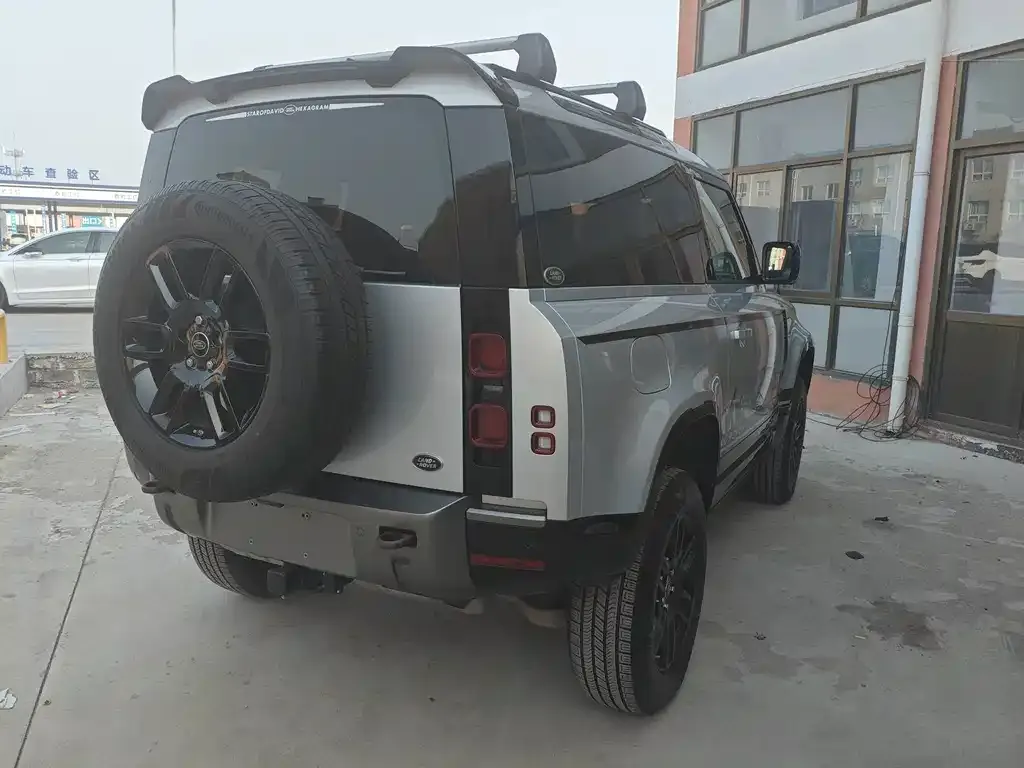 Land Rover Defender — фото 7