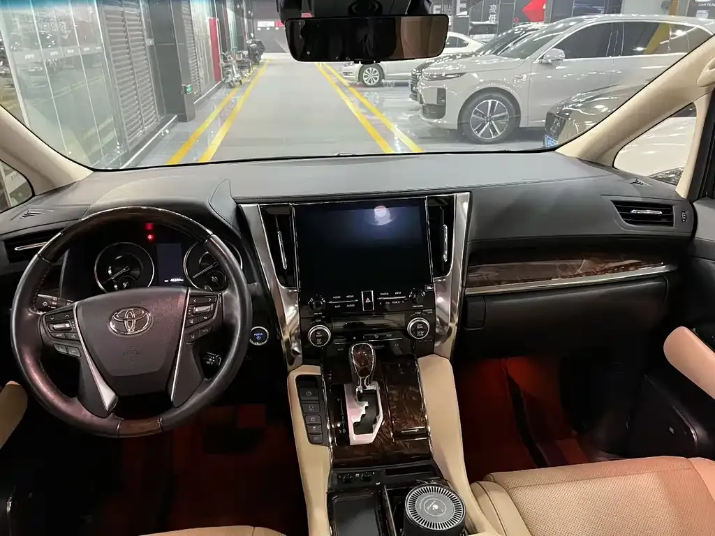 Toyota Alphard 2022 из CN, фото 5
