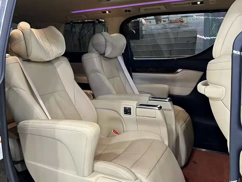 Toyota Alphard 2022 из CN, фото 3
