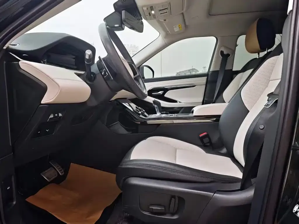Land Rover Evoque 2022 из CN, фото 3