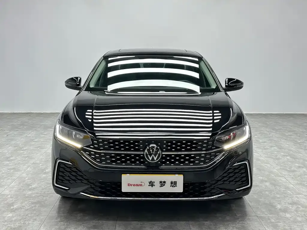 Volkswagen Passat — фото 9