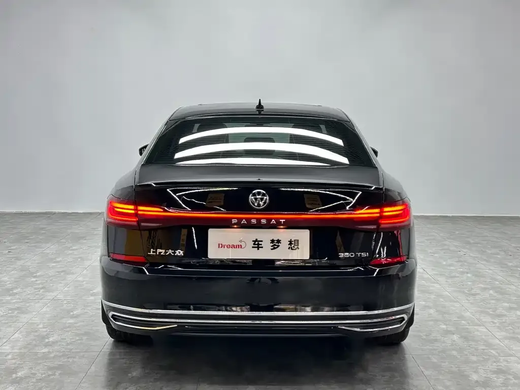 Volkswagen Passat — фото 3