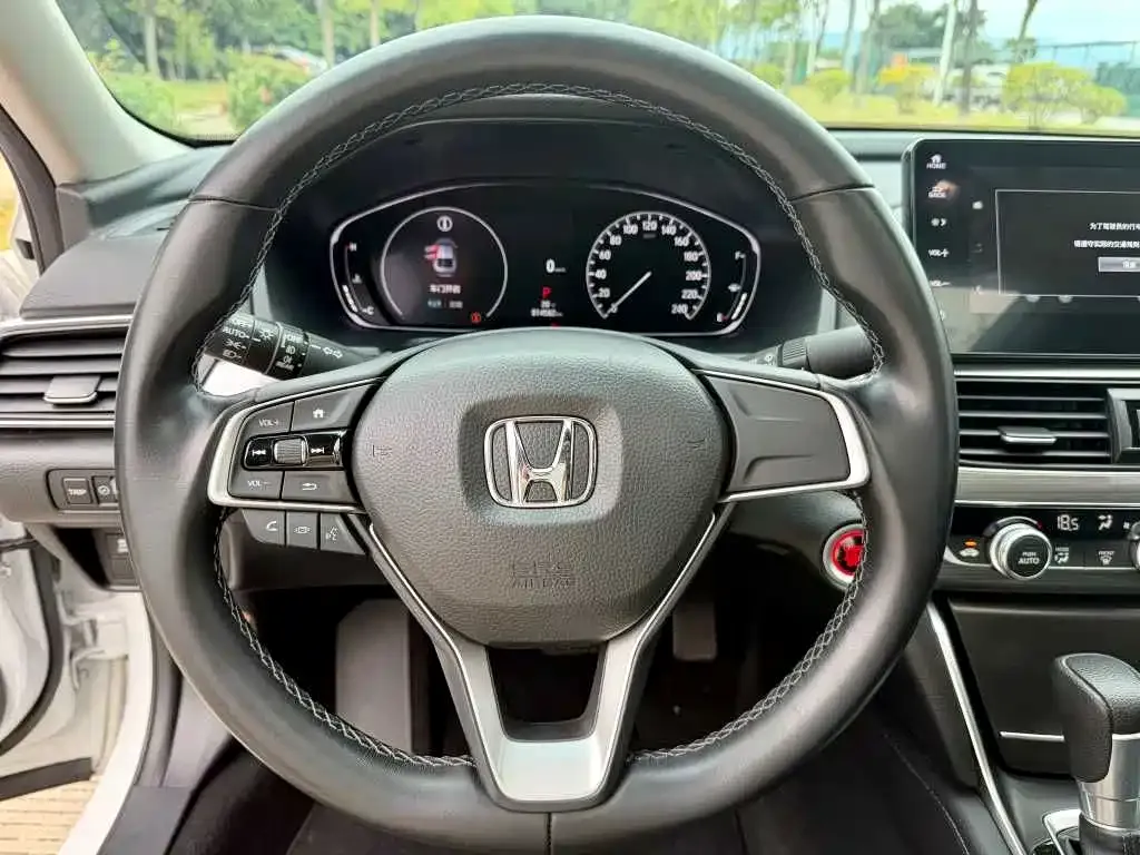 Honda Accord — фото 3