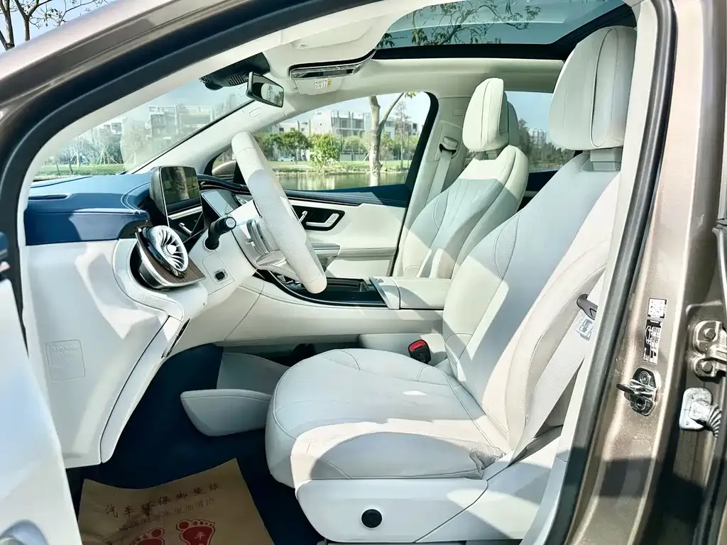 Mercedes-Benz EQE SUV — фото 3