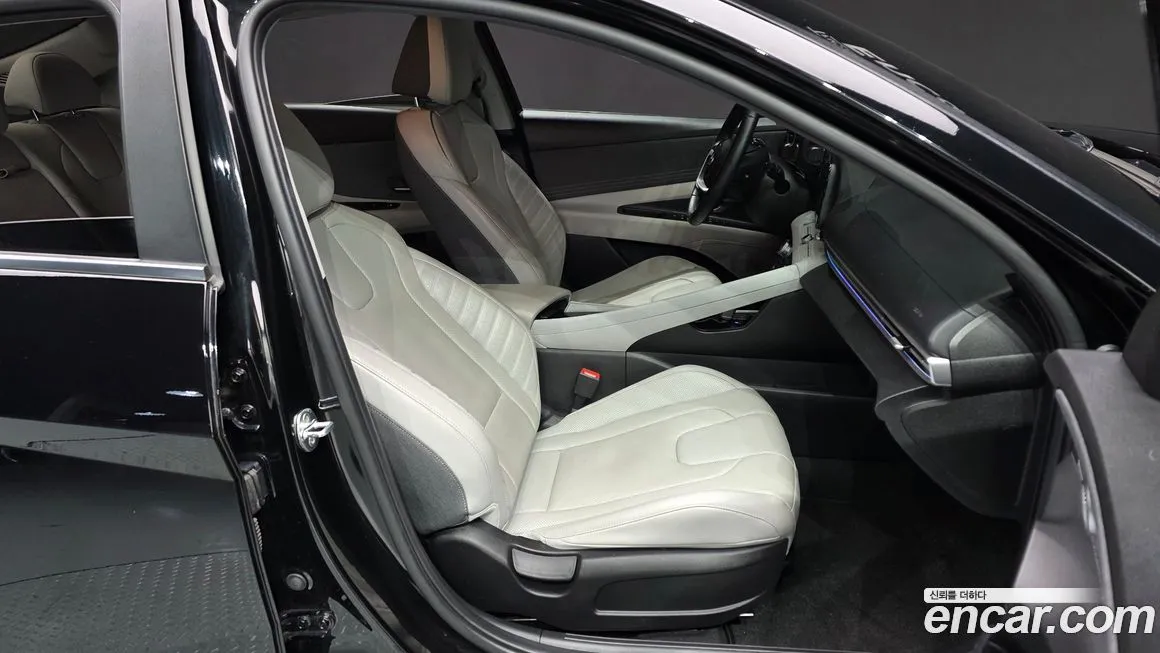Hyundai AVANTE — фото 2