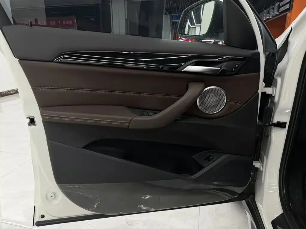 BMW X1 2021 из CN, фото 8