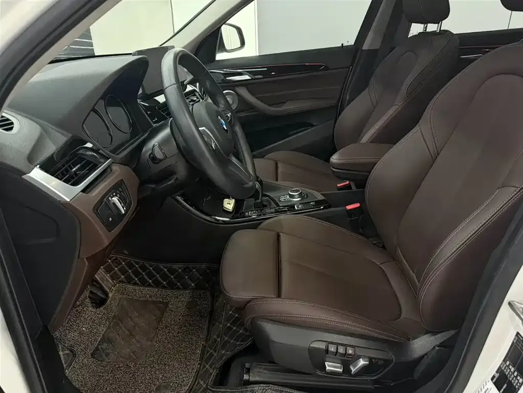 BMW X1 2021 из CN, фото 3