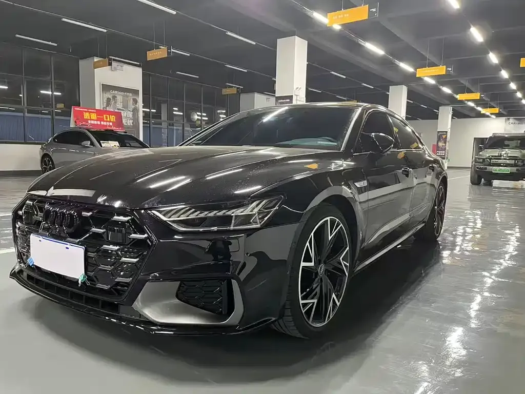 Audi A7L — фото 1