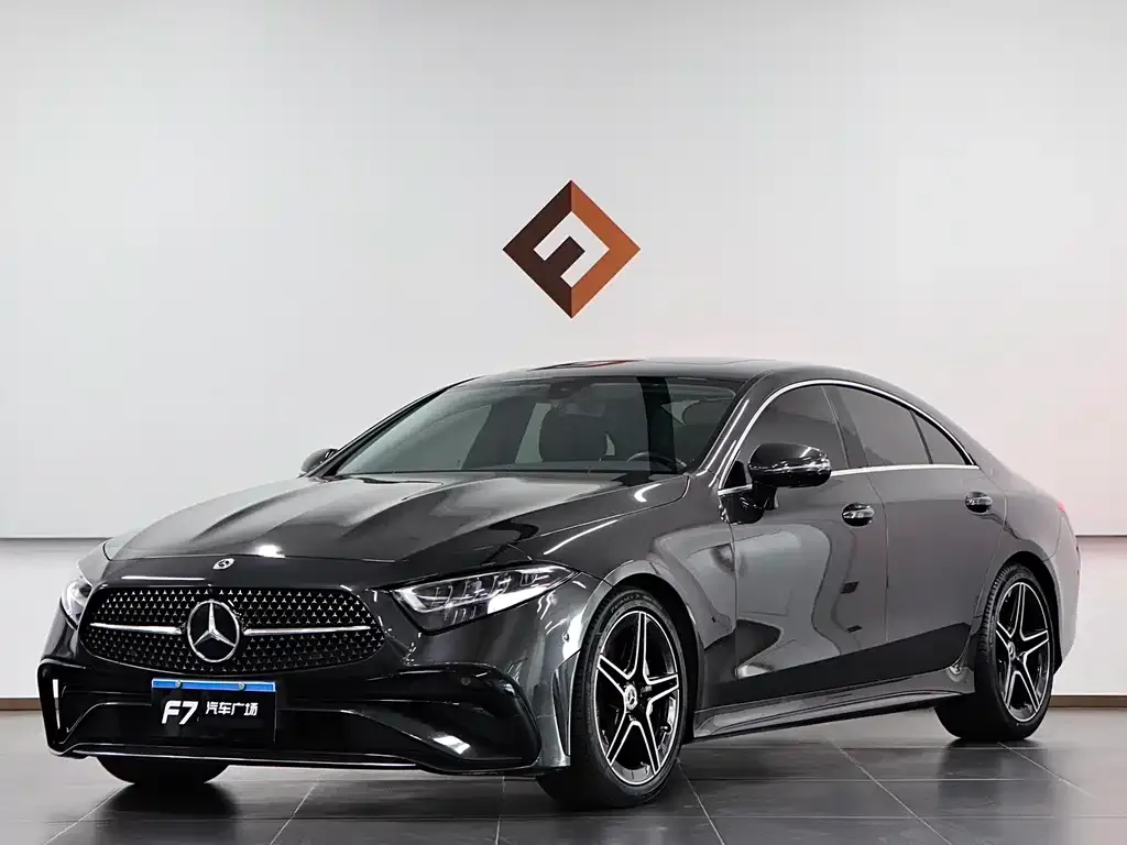 Mercedes-Benz CLS — фото 1