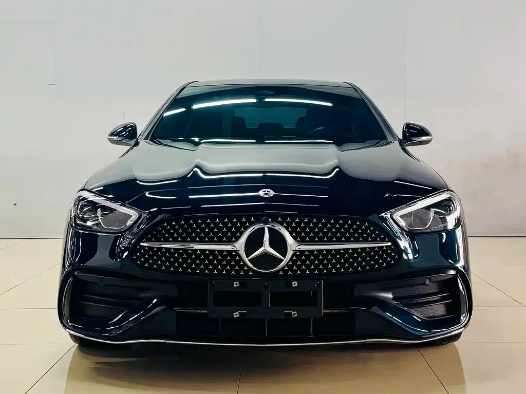 Mercedes-Benz C-Class — фото 1