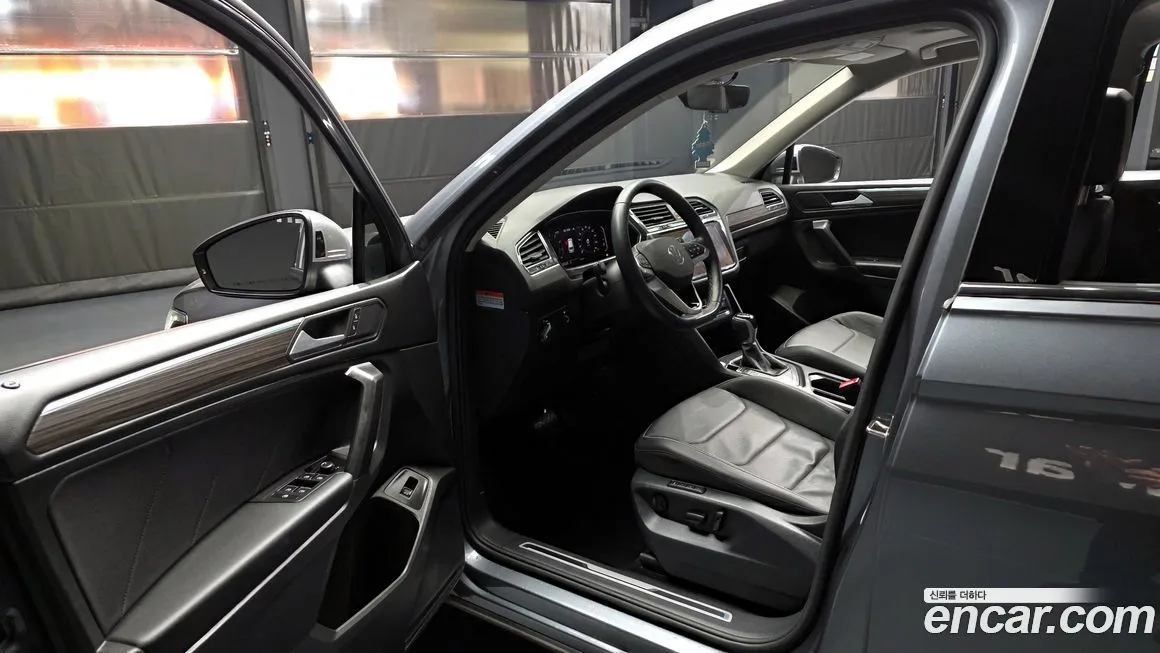 Volkswagen Tiguan — фото 9