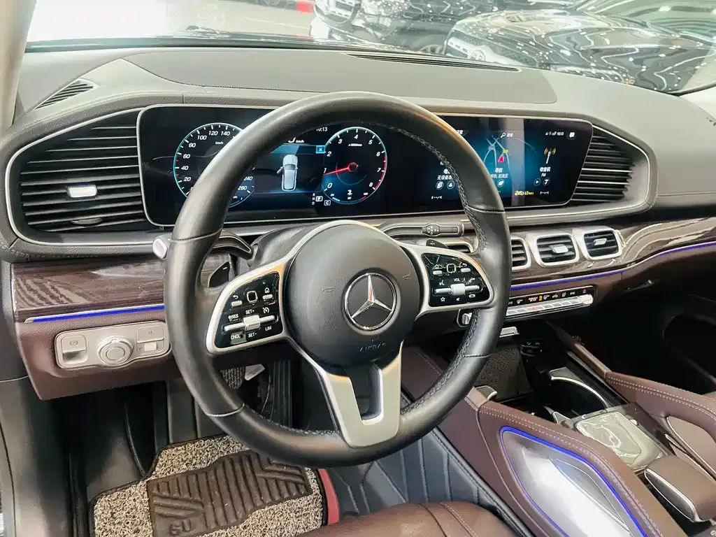 Mercedes-Benz GLE — фото 9