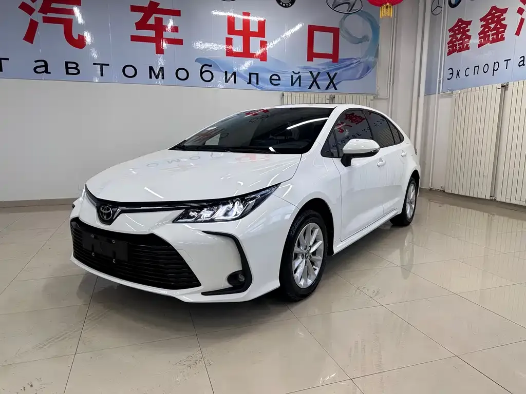 Toyota Corolla — фото 1