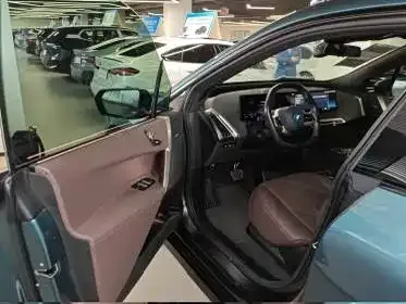 BMW iX 2023 из CN, фото 8