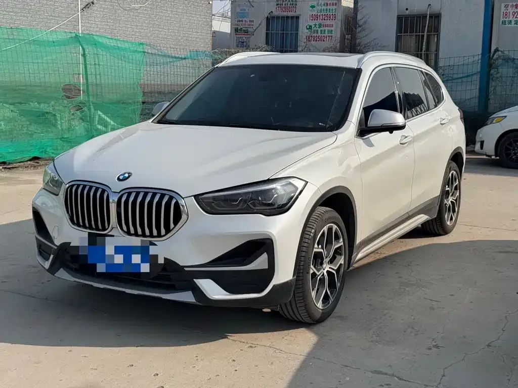 BMW X1 — фото 1