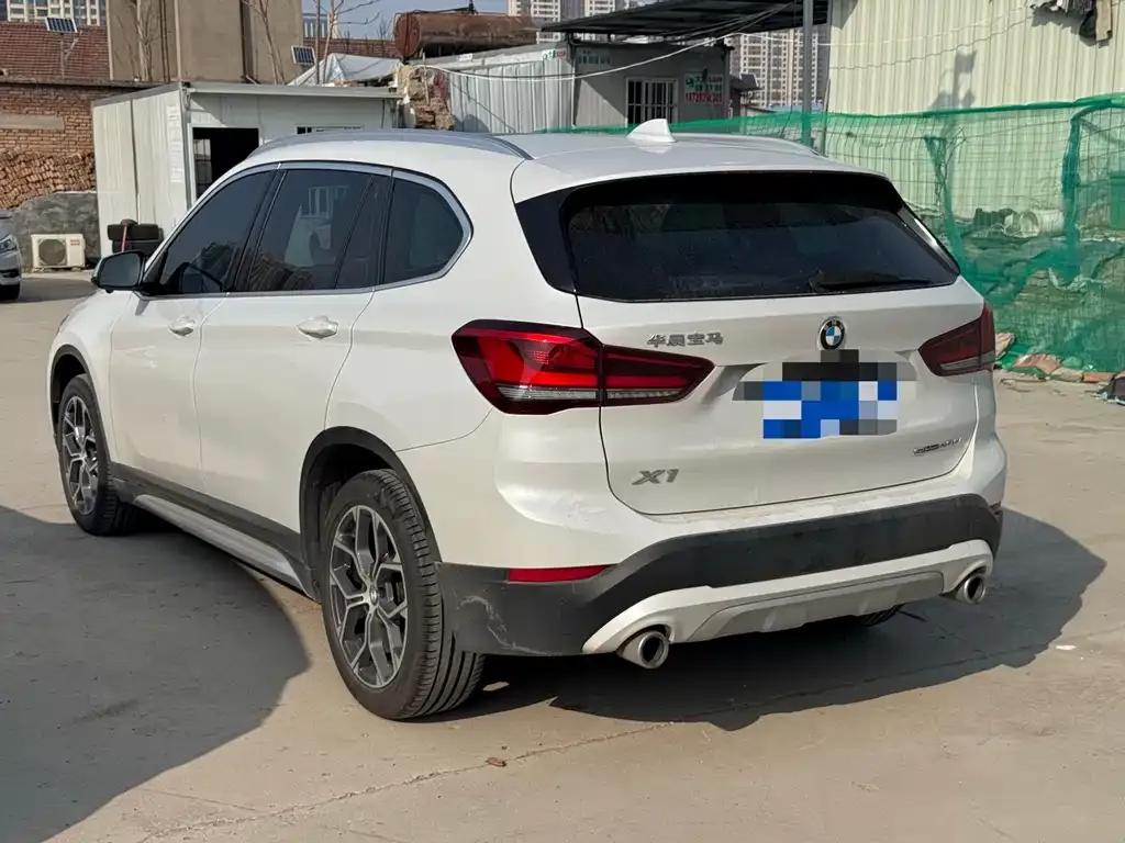 BMW X1 — фото 8