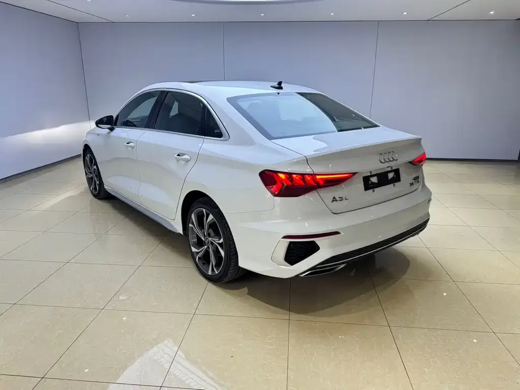 Audi A3 — фото 2