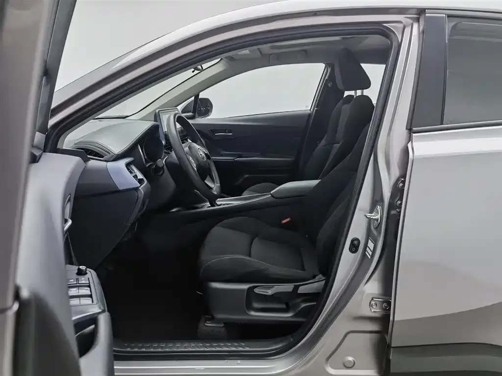Toyota IZOA 2022 из CN, фото 2