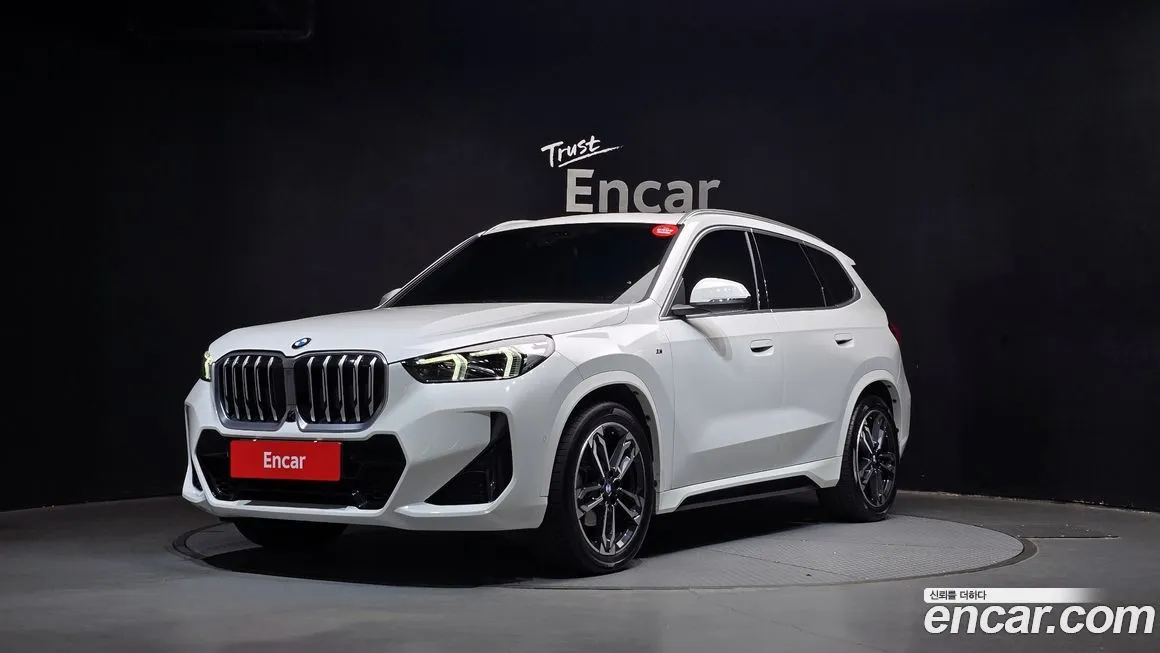 BMW X1 — фото 1