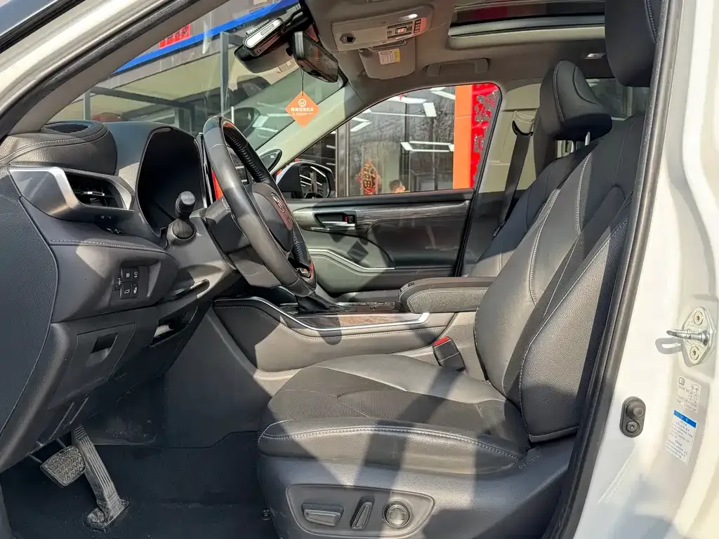 Toyota Highlander 2022 из CN, фото 4