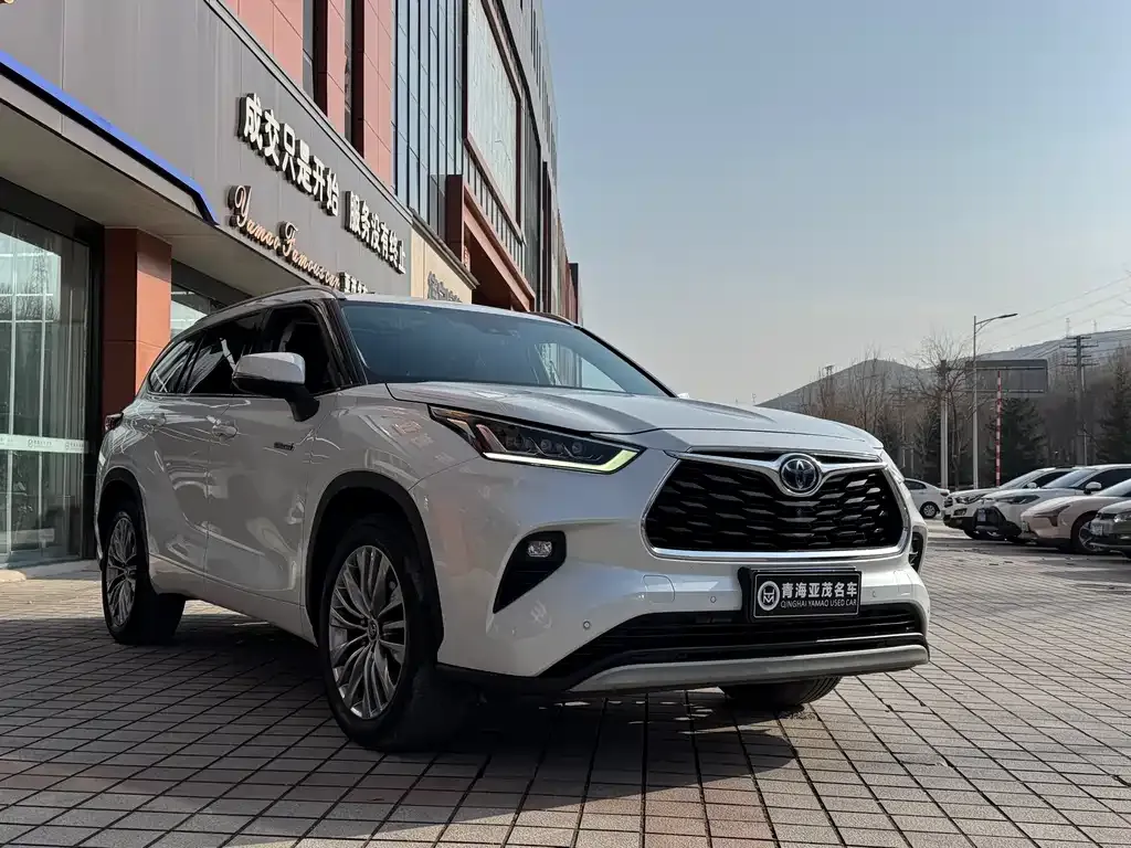 Toyota Highlander 2022 из CN, фото 2