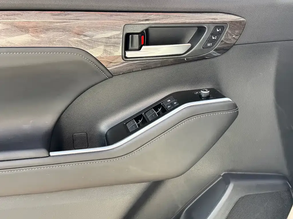 Toyota Highlander 2022 из CN, фото 5