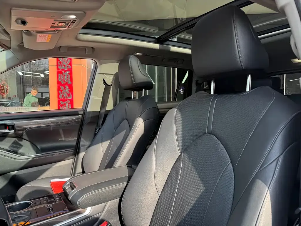 Toyota Highlander 2022 из CN, фото 8